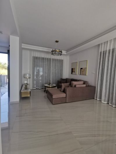 Image No.5-2 Bed House for sale