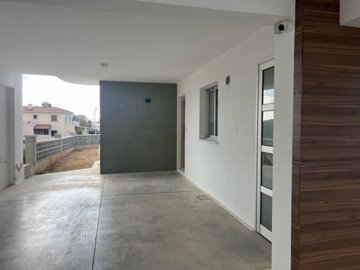 Ground Floor Apartment  For Sale  in  Mesa Chorio