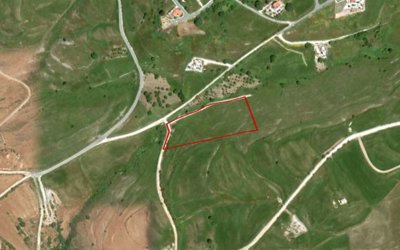 1 - Arodes, Land