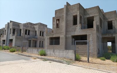 Commercial de 5 chambres à vendre à Argaka