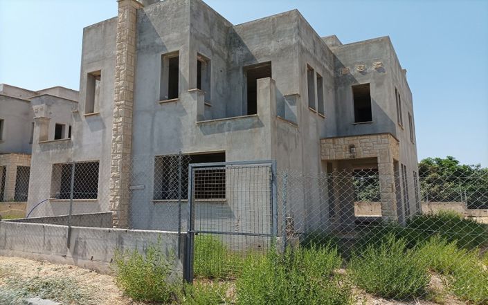 Image No.4-5 Bed Commercial for sale