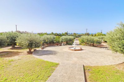 Detached Villa For Sale  in  Sea Caves