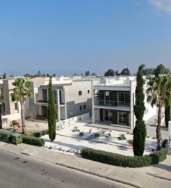 1 - Empa, Villa