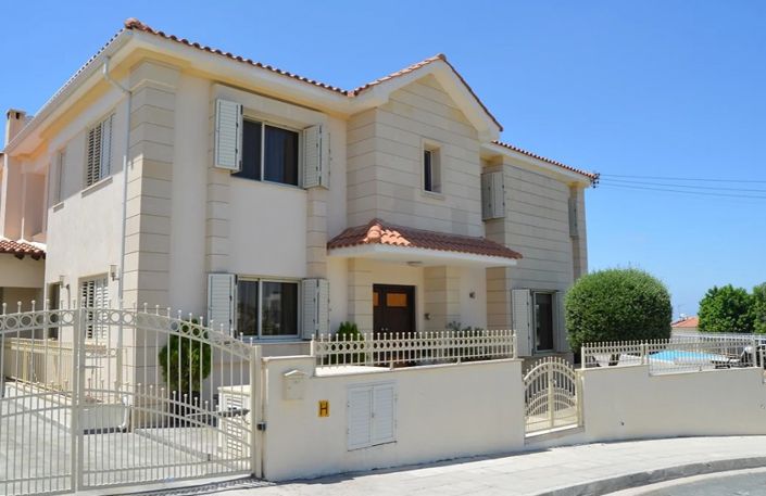 Image No.2-5 Bed Villa for sale