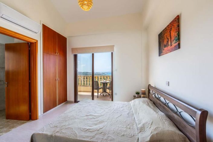 Image No.10-3 Bed Villa for sale