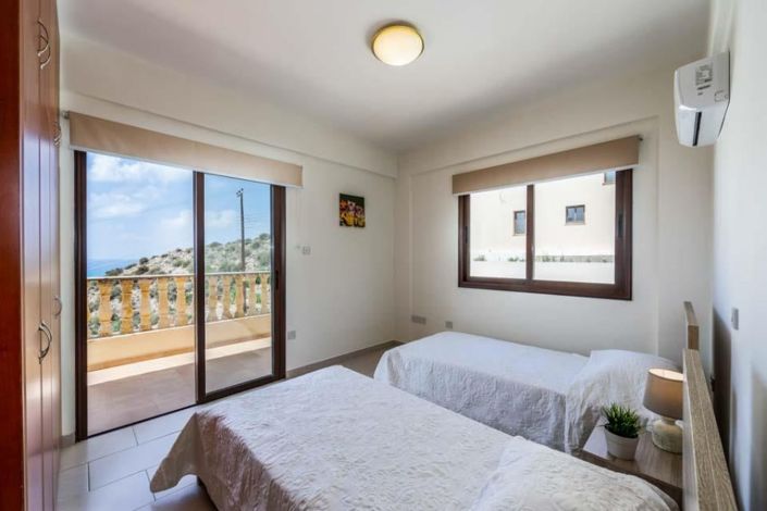 Image No.9-3 Bed Villa for sale