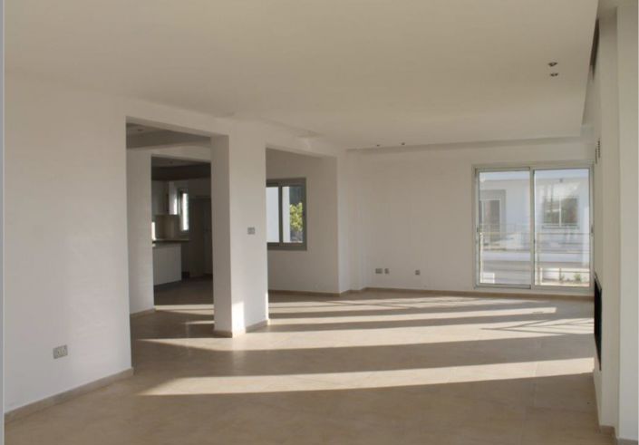 Image No.9-5 Bed Villa for sale