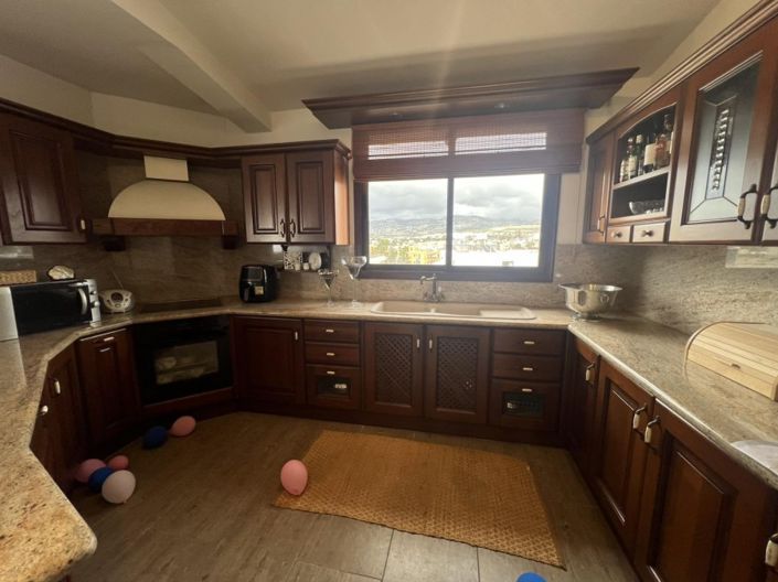 Image No.10-Commercial à vendre à Chlorakas