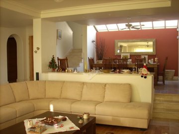 Detached Villa For Sale  in  Yeroskipou