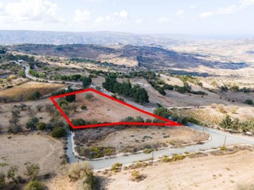 Residential Field in Fyti, Paphos