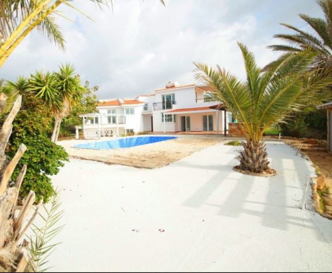 Image No.1-Villa de 7 chambres à vendre à Paphos