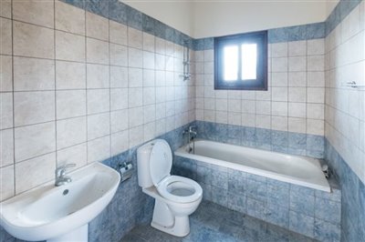 House For Sale  in  Ineia