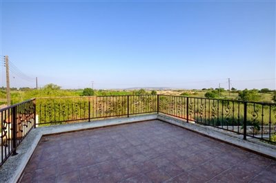 House For Sale  in  Ineia