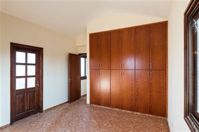 House For Sale  in  Ineia
