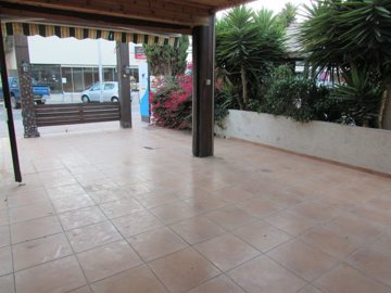 Shop For Sale  in  Kato Pafos