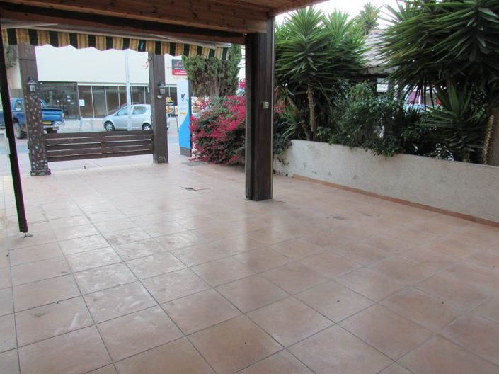 Image No.3-Commercial à vendre à Kato Paphos