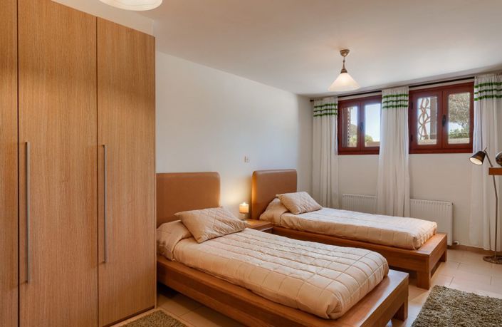 Image No.8-4 Bed Villa for sale