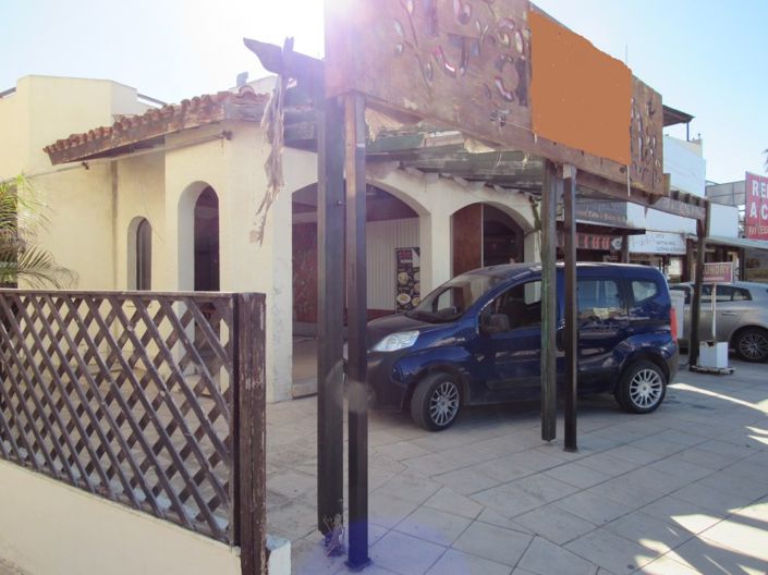 Image No.3-3 Bed Commercial for sale
