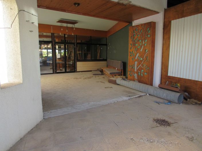 Image No.5-3 Bed Commercial for sale