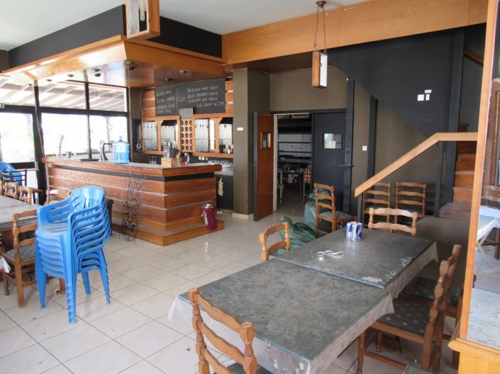 Image No.8-3 Bed Commercial for sale