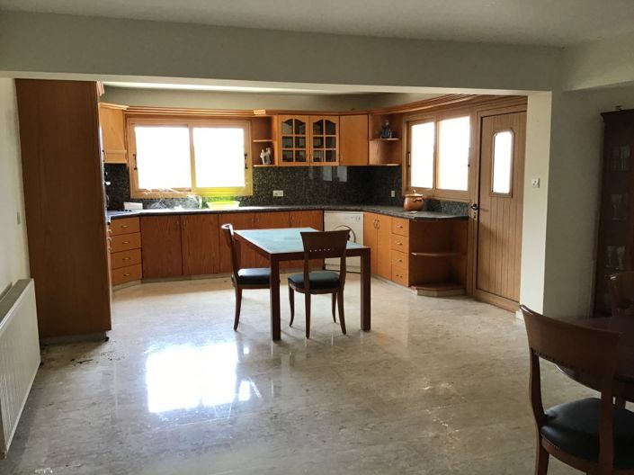 Image No.8-7 Bed Villa for sale