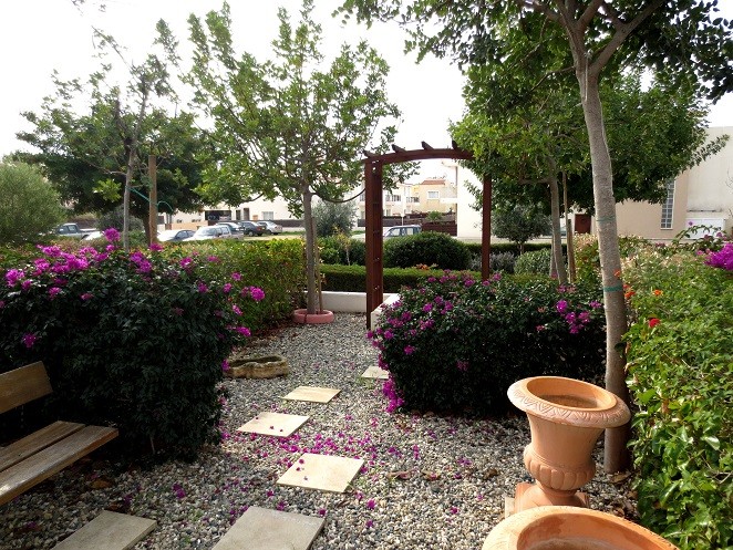 Image No.9-2 Bed Townhouse for sale