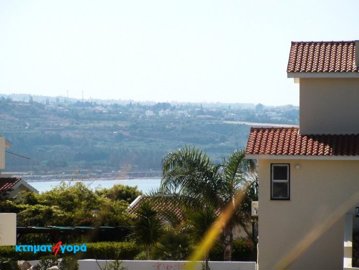 Stunning seven bedroom villa in Coral Bay