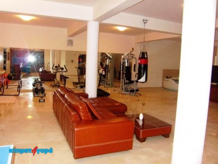 Image No.9-7 Bed Villa for sale