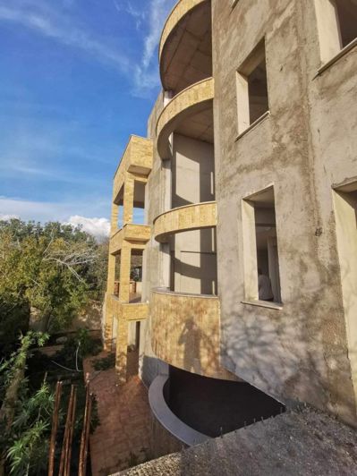 Image No.1-5 Bed Villa for sale