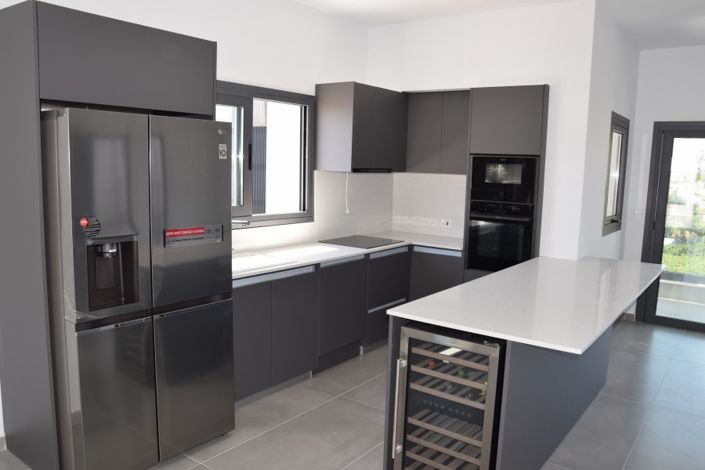 Image No.5-3 Bed Villa for sale