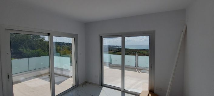 Image No.3-3 Bed Villa for sale