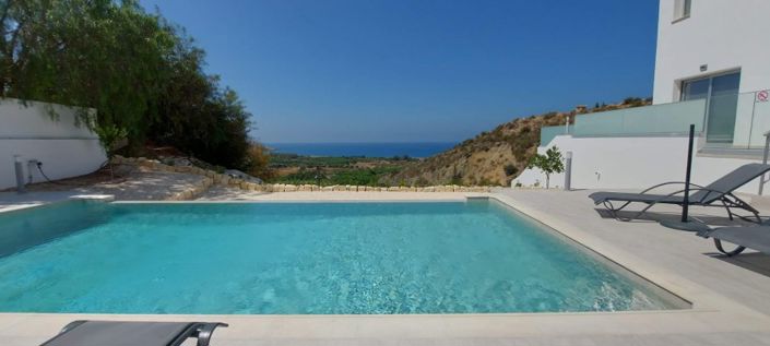 Image No.5-3 Bed Villa for sale