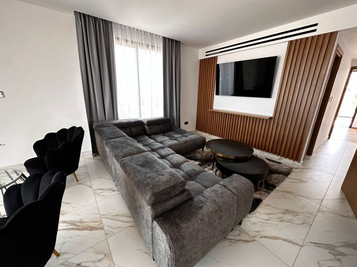 Image No.8-3 Bed Apartment for sale