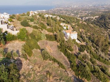 Residential Land  For Sale  in  Neo Chorio