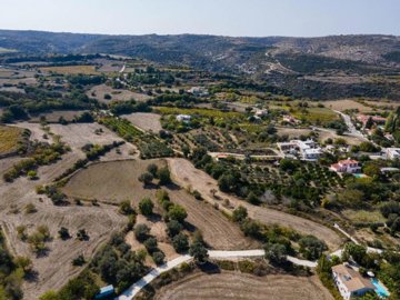 Residential Land  For Sale  in  Akourdaleia