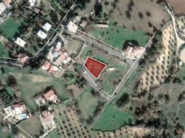Residential Land  For Sale  in  Polemi