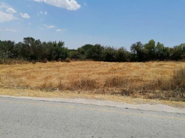 Residential Land  For Sale  in  Kathikas