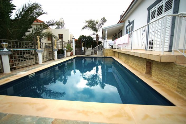 Image No.3-3 Bed Villa for sale