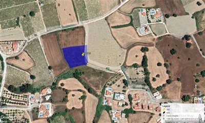 Residential Land  For Sale  in  Polemi