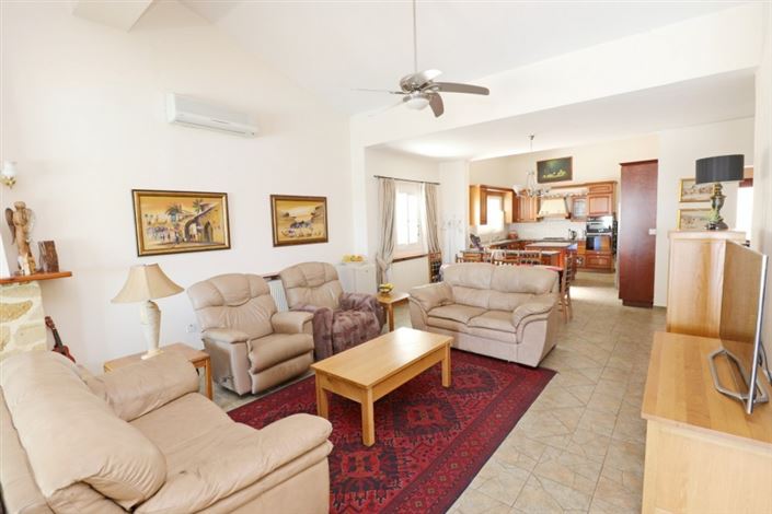 Image No.8-3 Bed Bungalow for sale