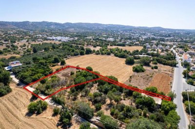 Residential field in Tremithousa, Paphos