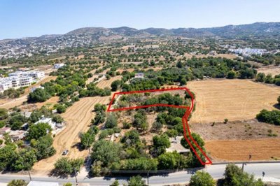 Residential field in Tremithousa, Paphos