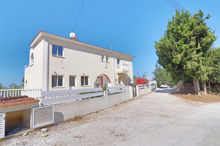 Image No.1-Villa de 3 chambres à vendre à Tsada