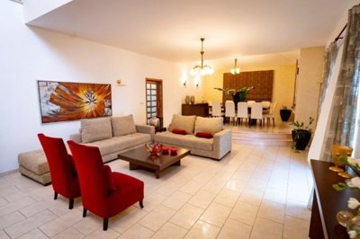 Detached Villa For Sale  in  Anarita