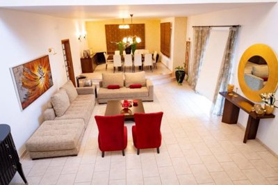 Detached Villa For Sale  in  Anarita