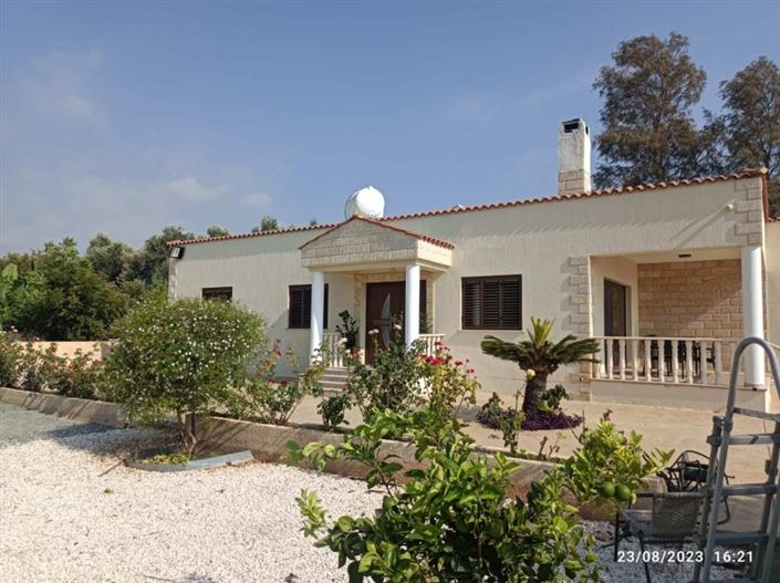 Image No.1-Bungalow de 4 chambres à vendre à Kissonerga