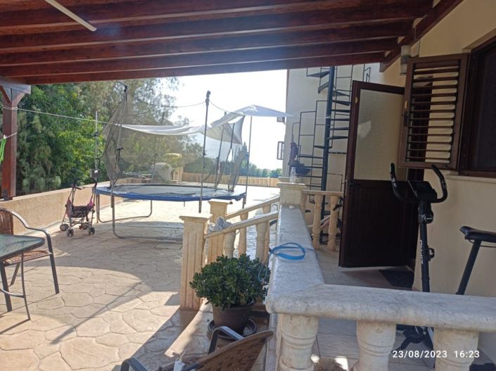 Image No.4-Bungalow de 4 chambres à vendre à Kissonerga