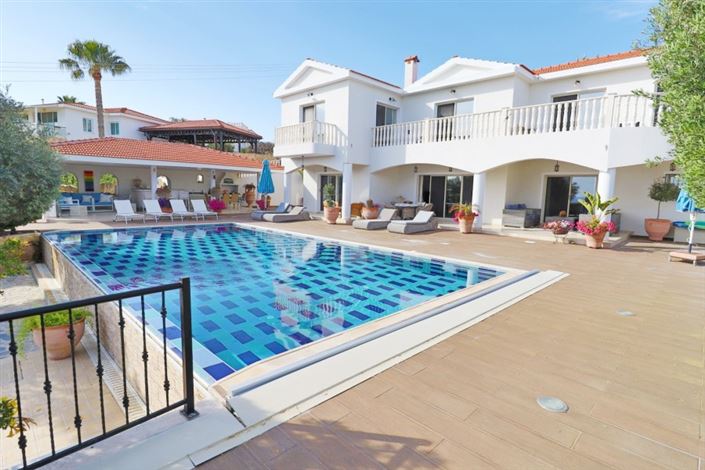 Image No.1-5 Bed Villa for sale