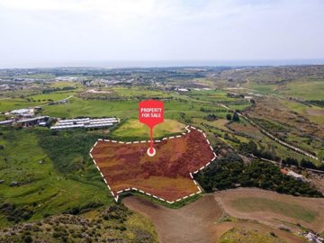 1 - Agia Varvara , Land