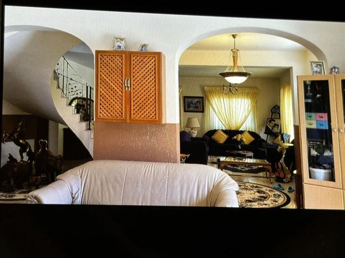 Image No.4-7 Bed Villa for sale